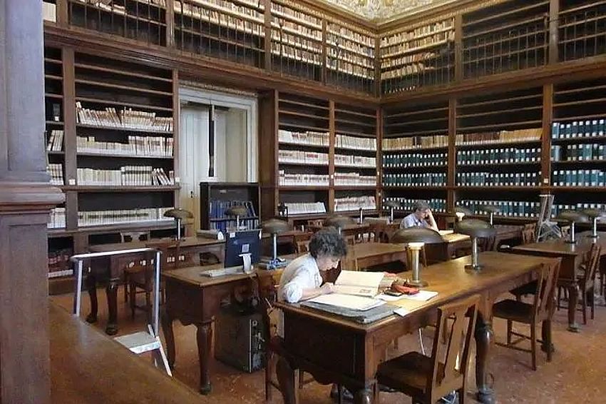 biblioteca_nazionale_di_napoli_