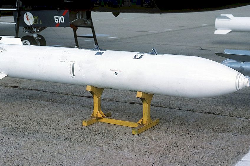Linvolucro-di-una-bomba-nucleare-B-83-1024x576-1